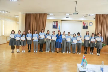"Məktəbimizin xarizmatik natiqləri" layihəsinin bağlanış mərasimi keçirilib
