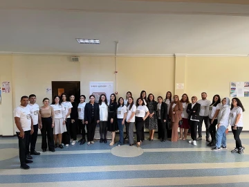 "“Gənc müəllimlərin debat çempionatı” - gənclərdə “soft skills” təməl bacarıqların formalaşdırılması” layihəsinin debat təlimləri keçirilib