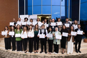 “Müasir müəllim modeli: Rəqəmsal dünyanın gənc müəllimləri” layihəsi keçirilib