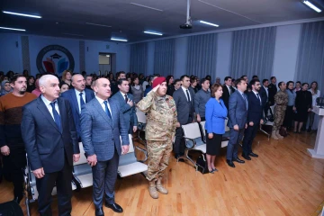 “Tarix yazan müəllimlər” layihəsi çərçivəsində hazırlanmış videoçarxların təqdimat mərasimi keçirilib