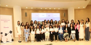 Violette Mentorluq Proqramı: Gənc Qızların Həyatını Dəyişən Sosial Təşəbbüs