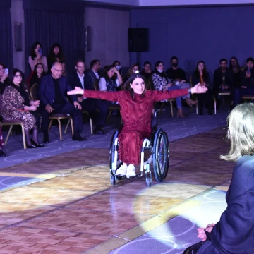 Kekalove Adaptive-dən Əlilliyi olan şəxslər üçün Modellik Proqramı