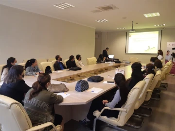 "E-Teachers" ingilis dili müəllimlərinin müasir tədris alətlərindən istifadə bacarıqlarının artırılması layihəsinin açılış mərasimi keçirilib