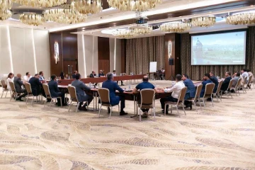 Rəhman Hacıyev "Foreign MBA Club”un üzvləri ilə görüşüb