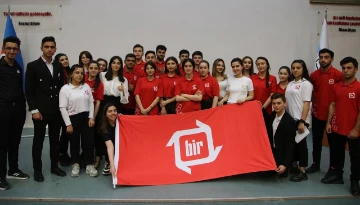 “Bir Könüllü” Tələbələrin Əməkdaşlığı İctimai Birliyinin tələbələr üçün təqdimatları davam edir